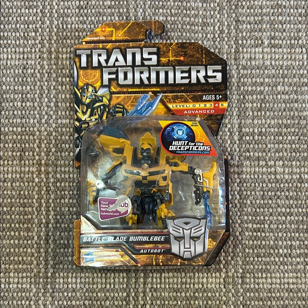 Transformers Battle Blade Bumblebee Action Figure. New in Sealed Box